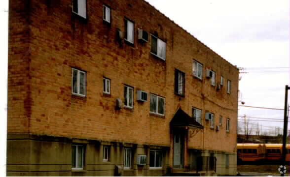Primary Photo - Lovett Court Apartments