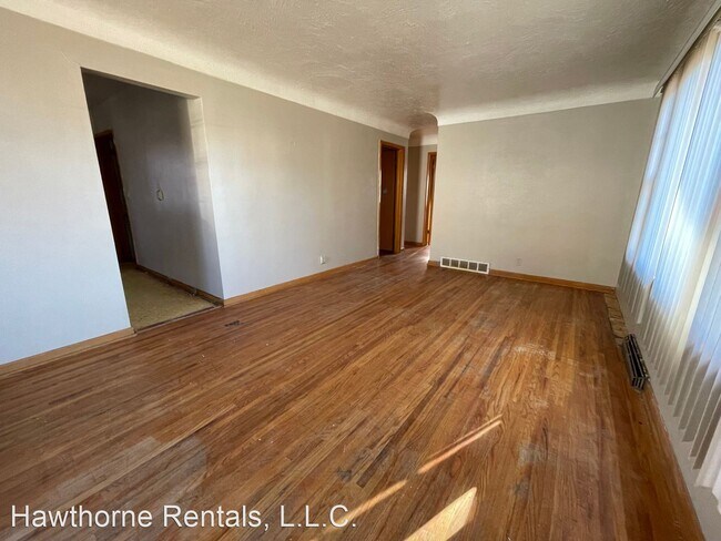 Building Photo - 3 br, 1 bath House - 416 Hope Avenue