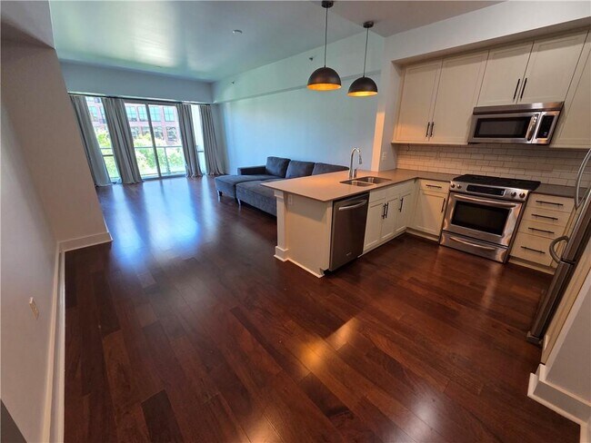 Foto del edificio - 1100 Howell Mill Rd NW