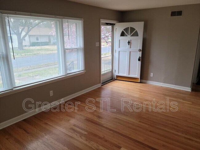 Foto del edificio - 3217 Krem Ave