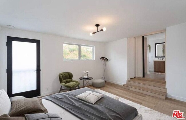 Building Photo - 519 1/2 San Juan Ave