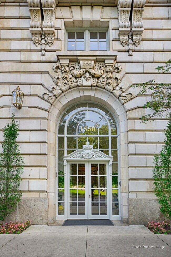 Building Photo - 1550 N State Pkwy
