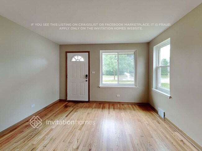 Foto del edificio - 373 Mors Ave