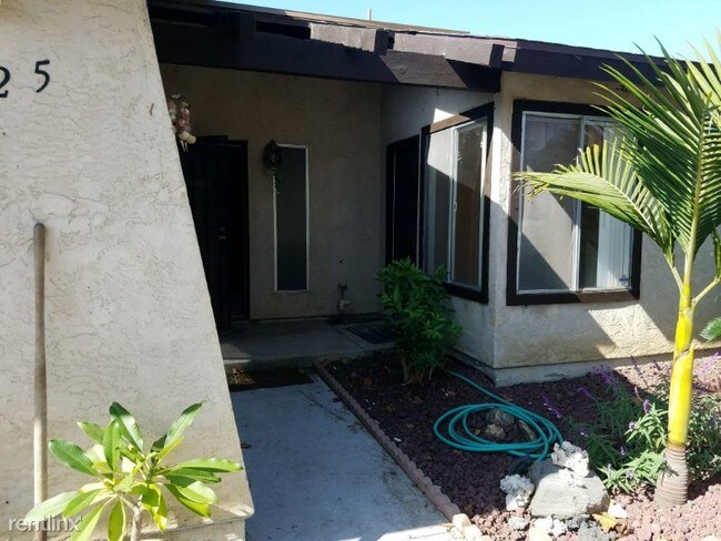 Building Photo - 725 Los Arbolitos Blvd