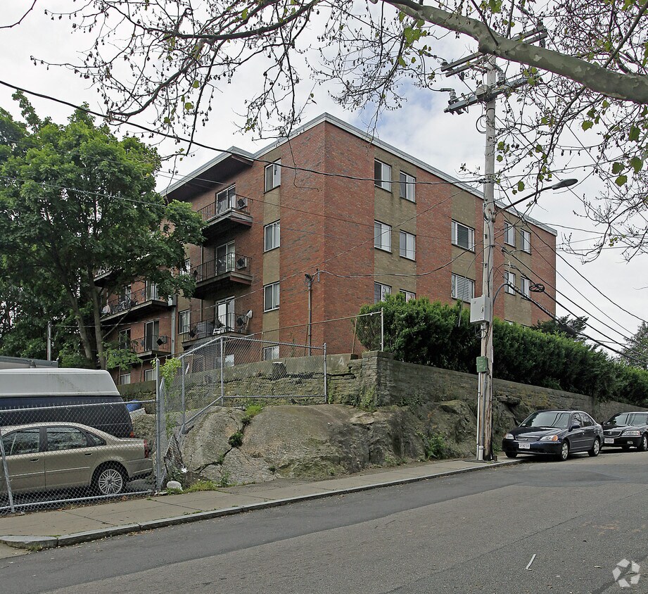 Building Photo - 10 Rockwell St