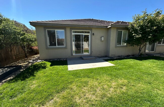 Foto del edificio - South Reno 3 bedroom | 3 bath home coming ...