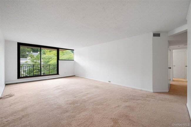 Foto del edificio - 25 Rockledge Ave