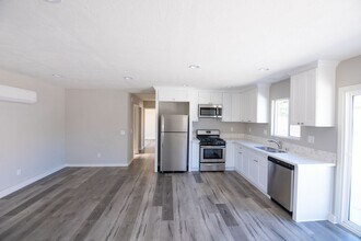 Building Photo - 8235 Agnes Ave