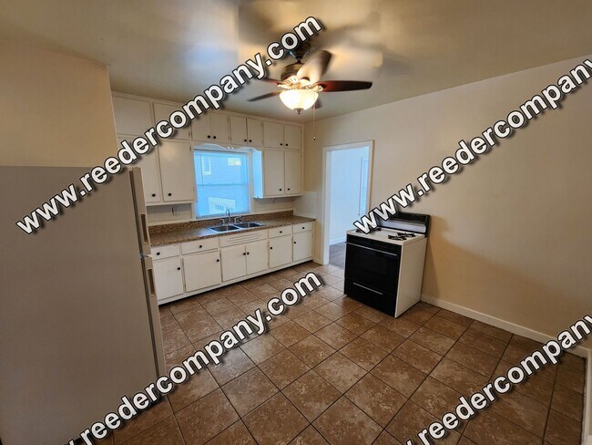Building Photo - 1034 - 170th Place