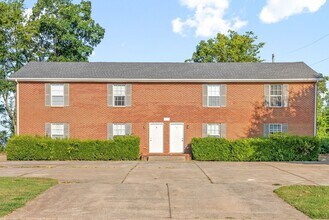 Building Photo - 3838 Jockey Dr