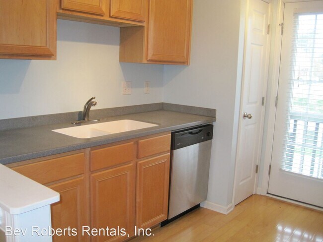 Foto del edificio - 2 br, 2.5 bath House - 9712 Layla Avenue