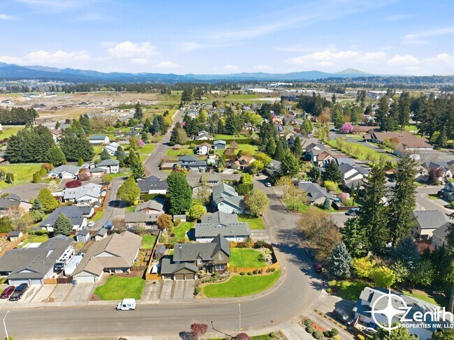 Foto del edificio - 16718 NE 7th St