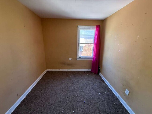 Foto del edificio - 3 BED 1 BATH SINGLE FAMILY HOME