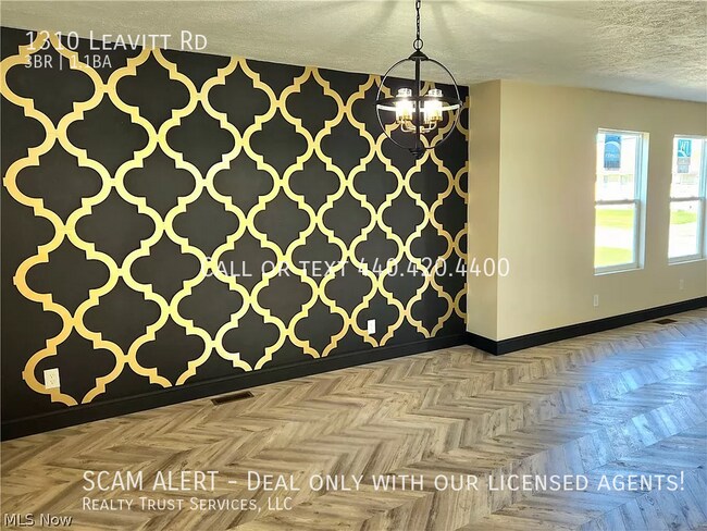 Foto del edificio - 1310 N Leavitt Rd