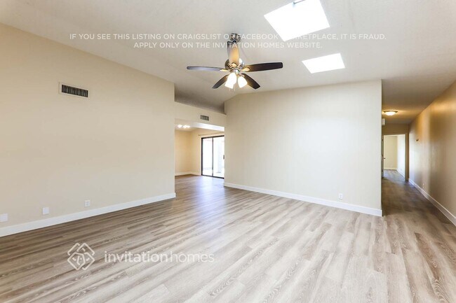 Foto del edificio - 11134 N 82nd Dr