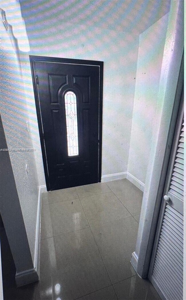 Foto del edificio - 4372 W 11th Ln