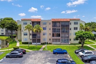 Building Photo - 1820 SW 81st Ave