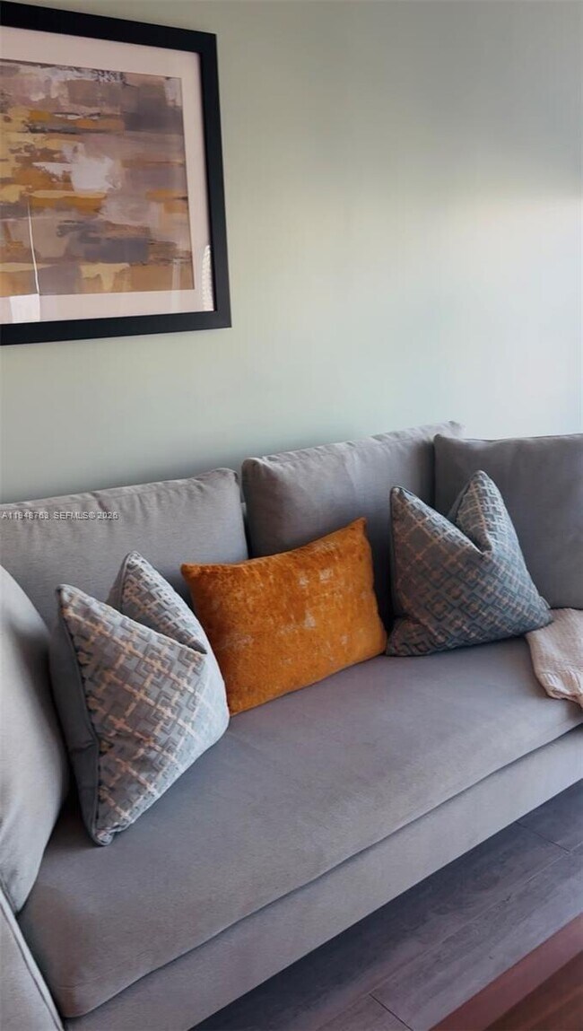 Foto del edificio - 121 NE 34th St