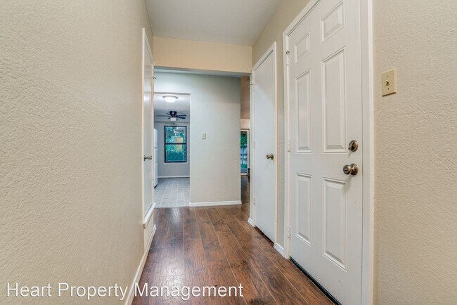 Foto del edificio - 3 br, 2 bath House - 4104 Willow Springs D...