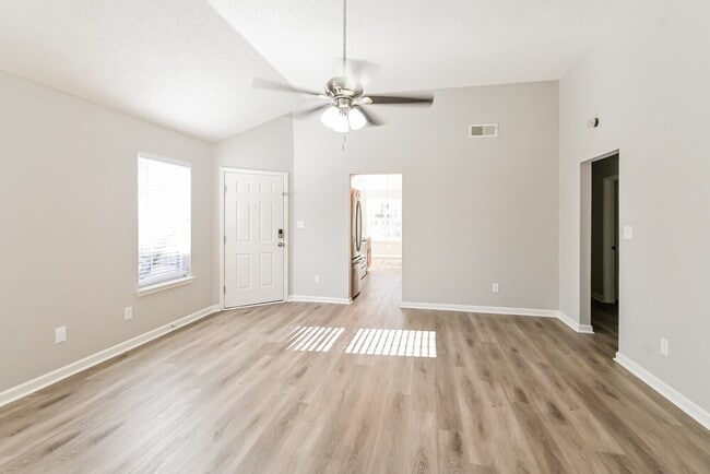 Building Photo - 5856 Kayla Dr