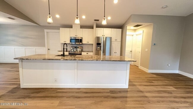 Foto del edificio - 48 Firethorn Ln