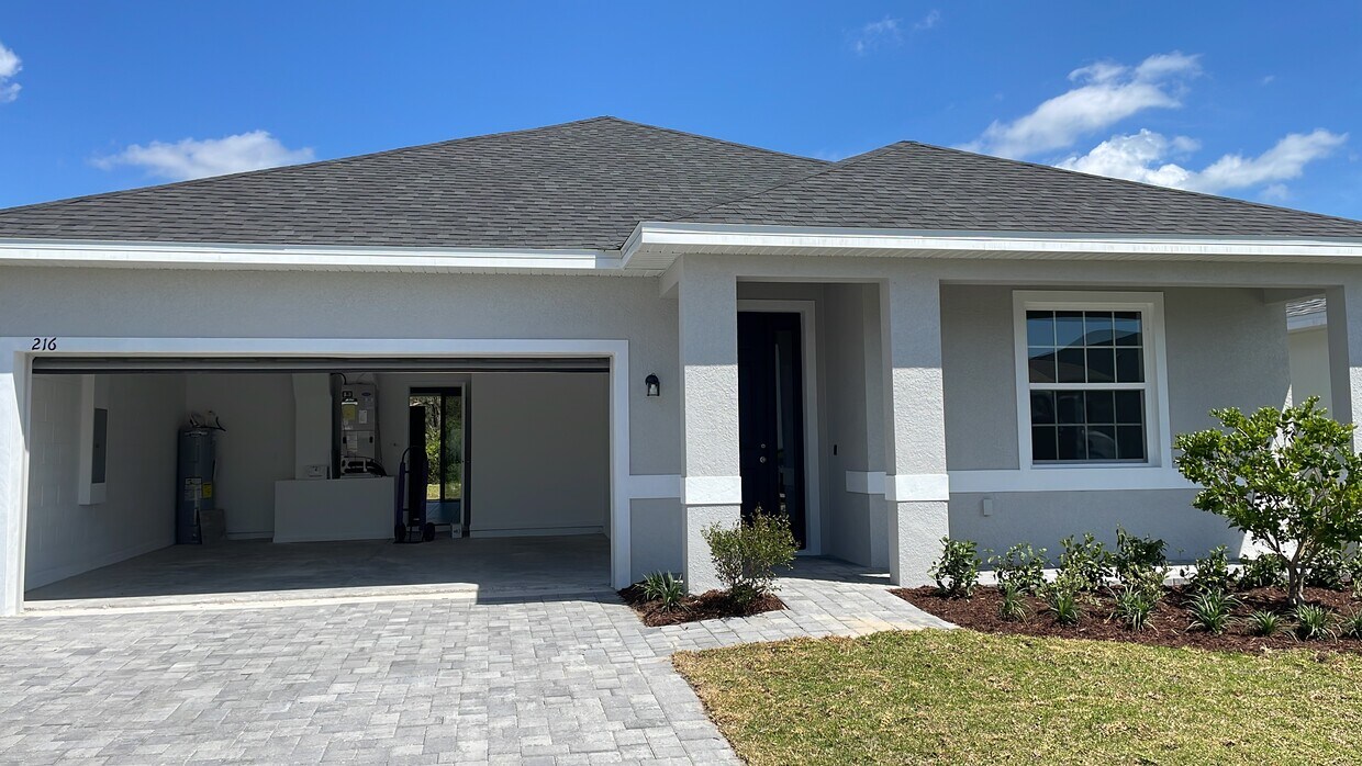 Foto principal - 216 Golden Sands Cir