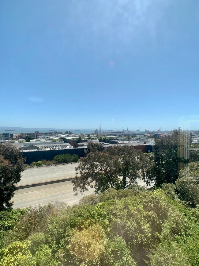 Building Photo - 1123 20th St