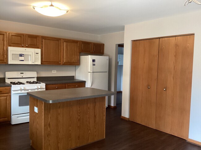 Foto del edificio - 27450 W Fawn Lake Ct