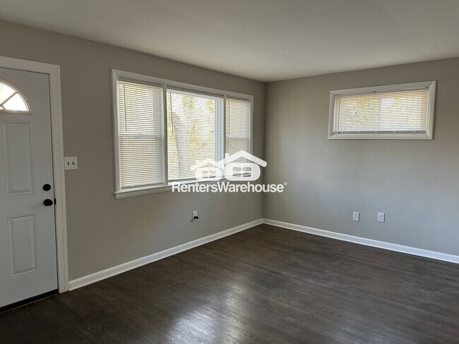 Foto del edificio - 1023 Cedarcroft Rd