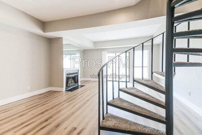 Foto del edificio - 14140 Haymeadow Dr