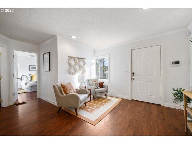 Foto del edificio - 9135 SE Hawthorne Blvd