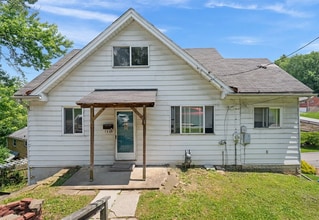 Building Photo - 1235 Prospect Ave