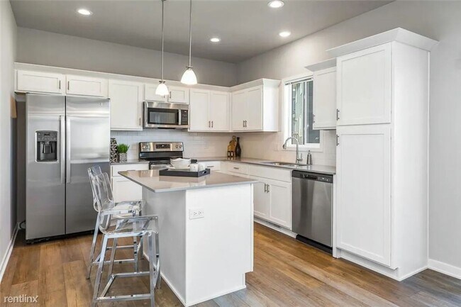 Building Photo - Charming 3 Bedroom Home in Urbandale