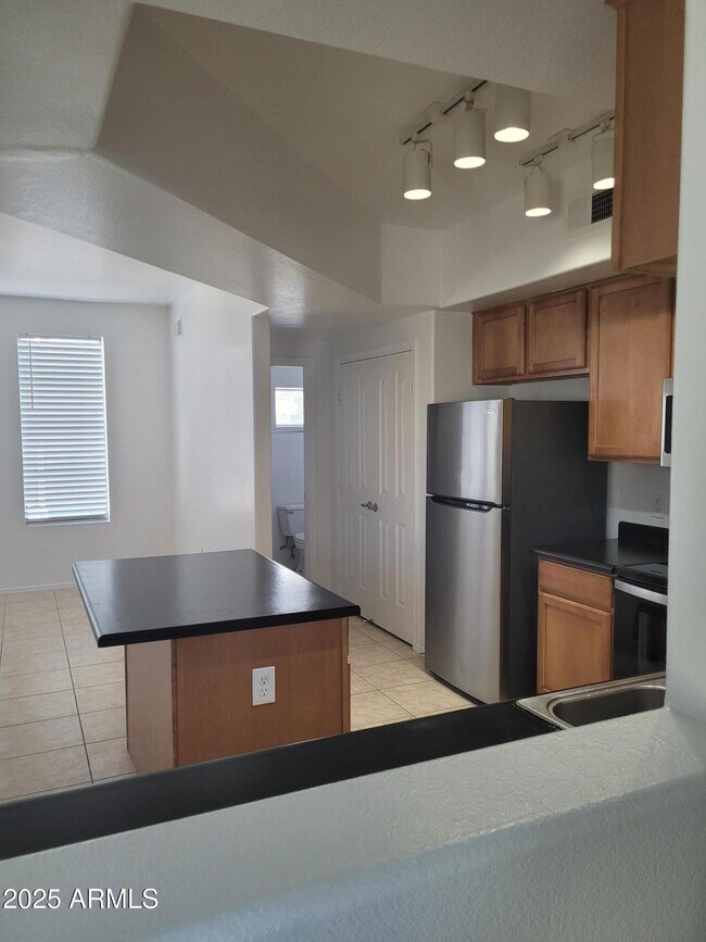 Foto del edificio - 280 S Evergreen Rd