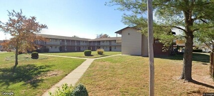 Building Photo - 325 Suppiger Ln