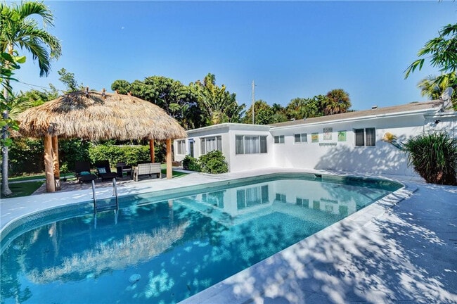 Building Photo - 10 S Swinton Cir