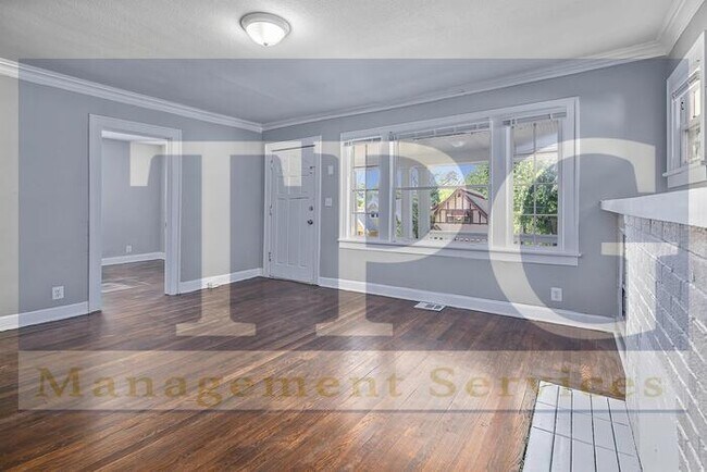 Foto del edificio - 1825 E 67th St