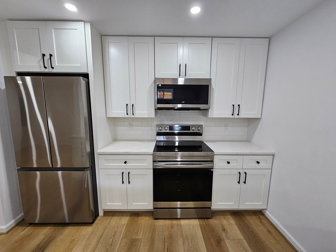 Foto principal - 10928 New Hampshire Ave