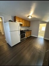 Building Photo - 479 Lawson Ave W