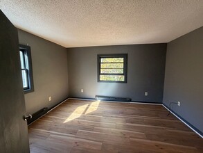 Building Photo - 1088 Dover, 302 Building Photo - 1088 Dover, 302