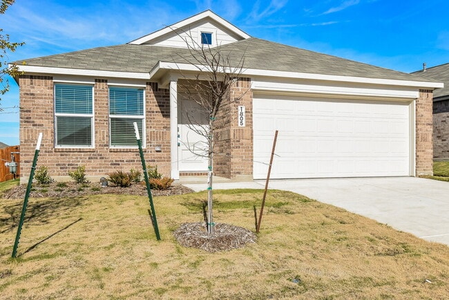 Building Photo - 1805 Javelina St