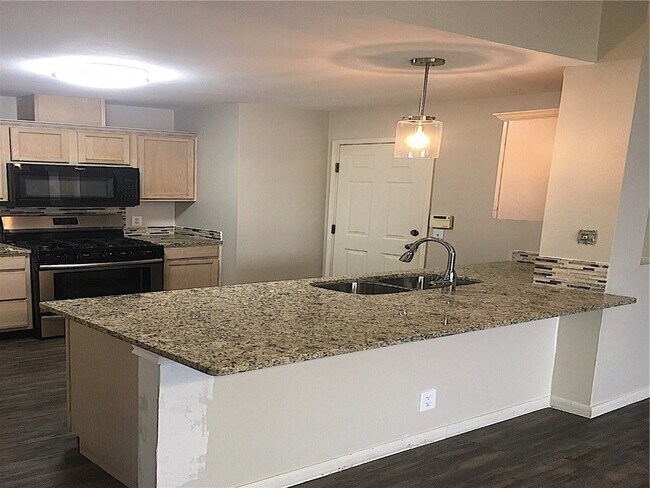 Foto del edificio - 5009 Edenbourgh Ln