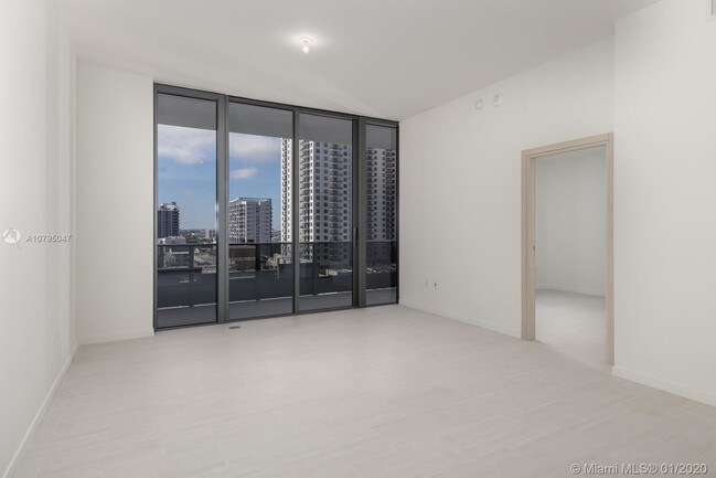 Building Photo - 1000  Brickell Plaza  1810 Miami Fl 33131
