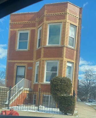 Building Photo - 10757 S Edbrooke Ave