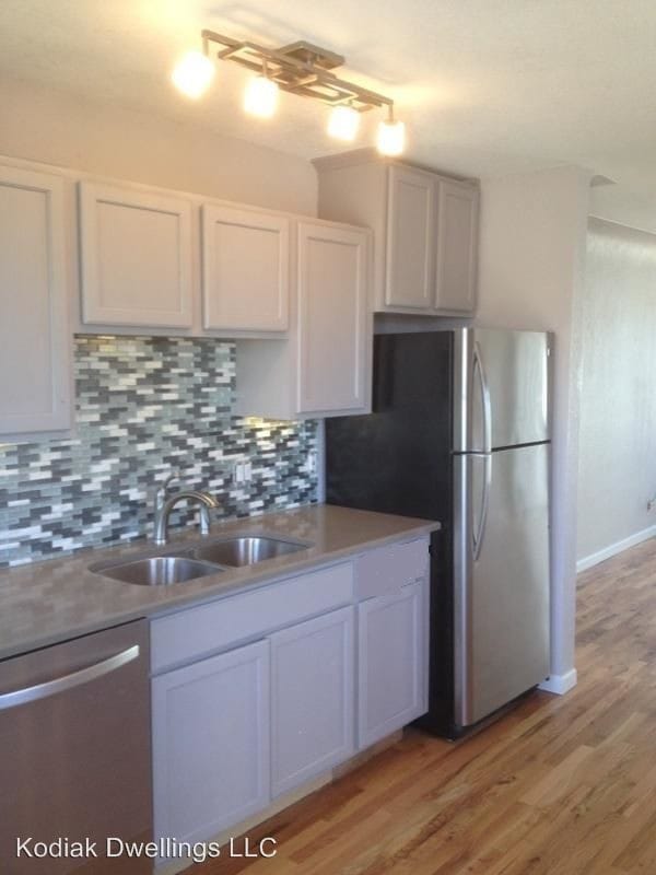 Building Photo - 2 br, 1 bath Apartment - 740 Hazel CT