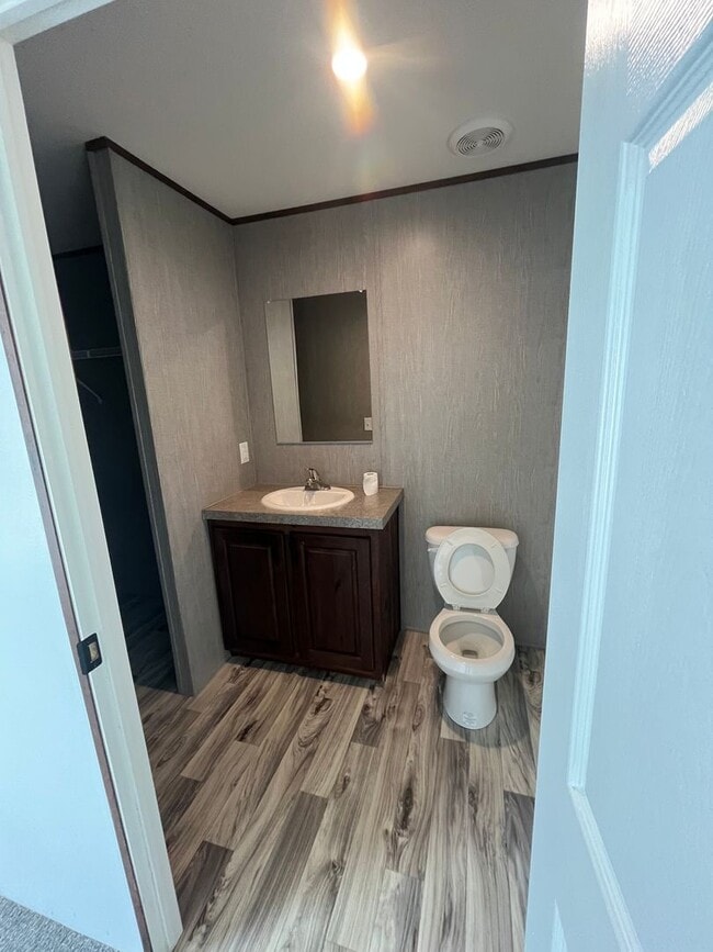 Building Photo - Tusculum Living 2