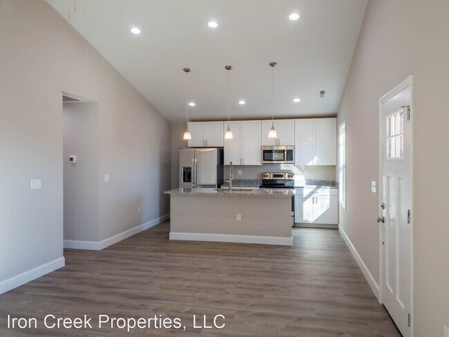 Building Photo - 2 br, 2 bath House - 301 Morgan Road