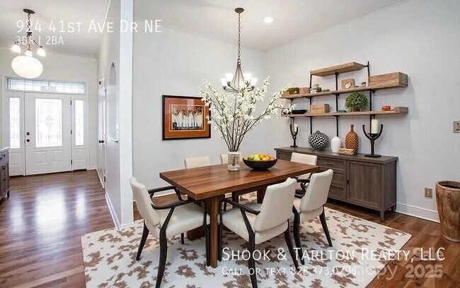 Foto del edificio - 924 41st Ave Dr NE