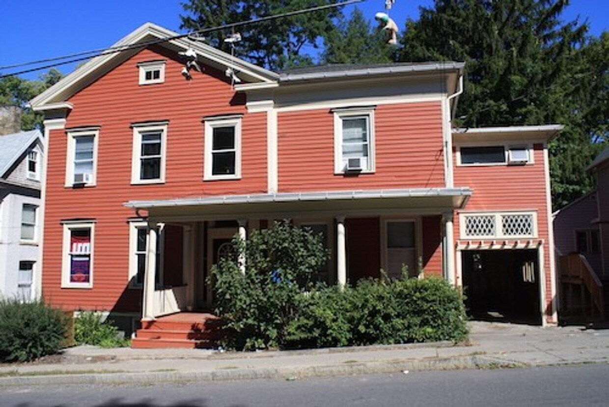 117 Hudson St Unit House, Ithaca, NY 14850 Room for Rent in Ithaca