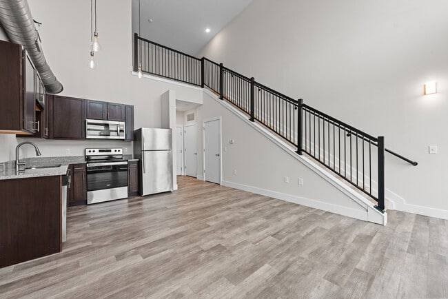Loft 101 - The Ave